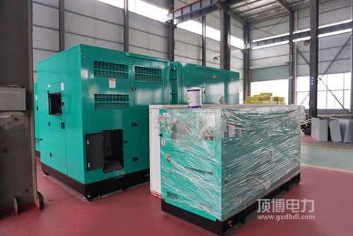 生產(chǎn)廠家說(shuō)一說(shuō)購(gòu)買(mǎi)柴油發(fā)電機(jī)組選風(fēng)冷還是水冷好呢？