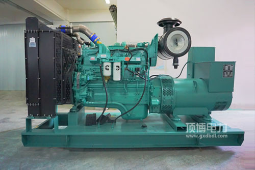 600KW柴油發(fā)電機組康明斯 600KW柴油發(fā)電機組康明斯